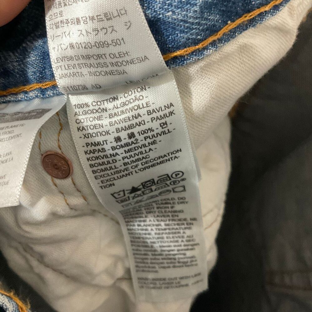 Levi’s 501 36x36 button closure jeans 100% cotton - Picture 5 of 10